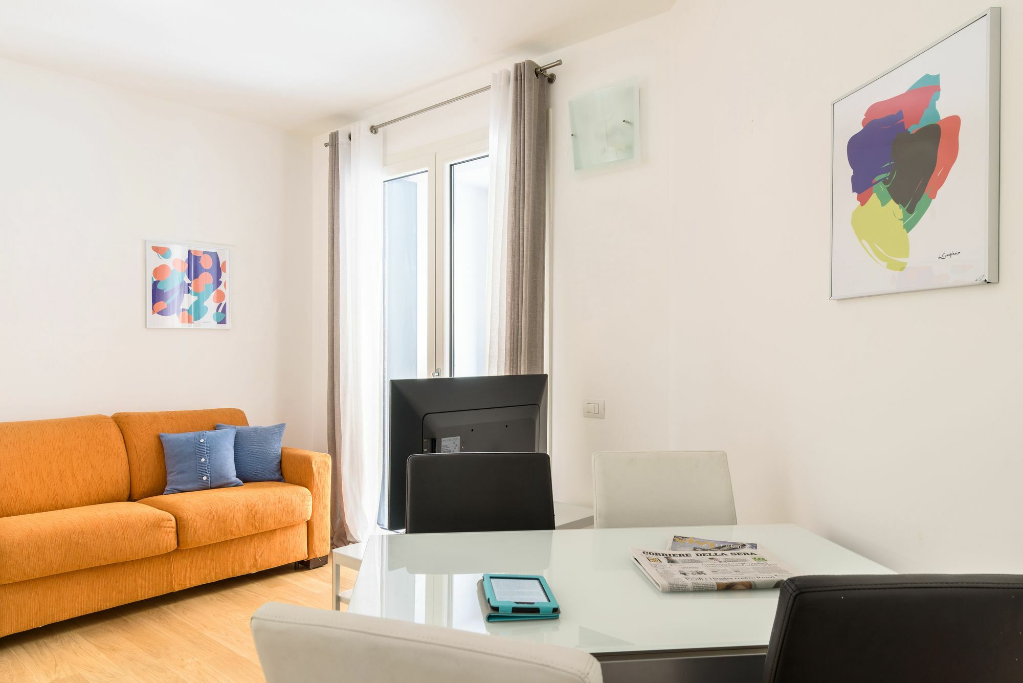 ミラノJoivy Sunny 1-Bed Flat With Balconyアパートメント エクステリア 写真
